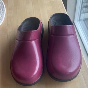 OOFOS Women's Mules in Deep Red